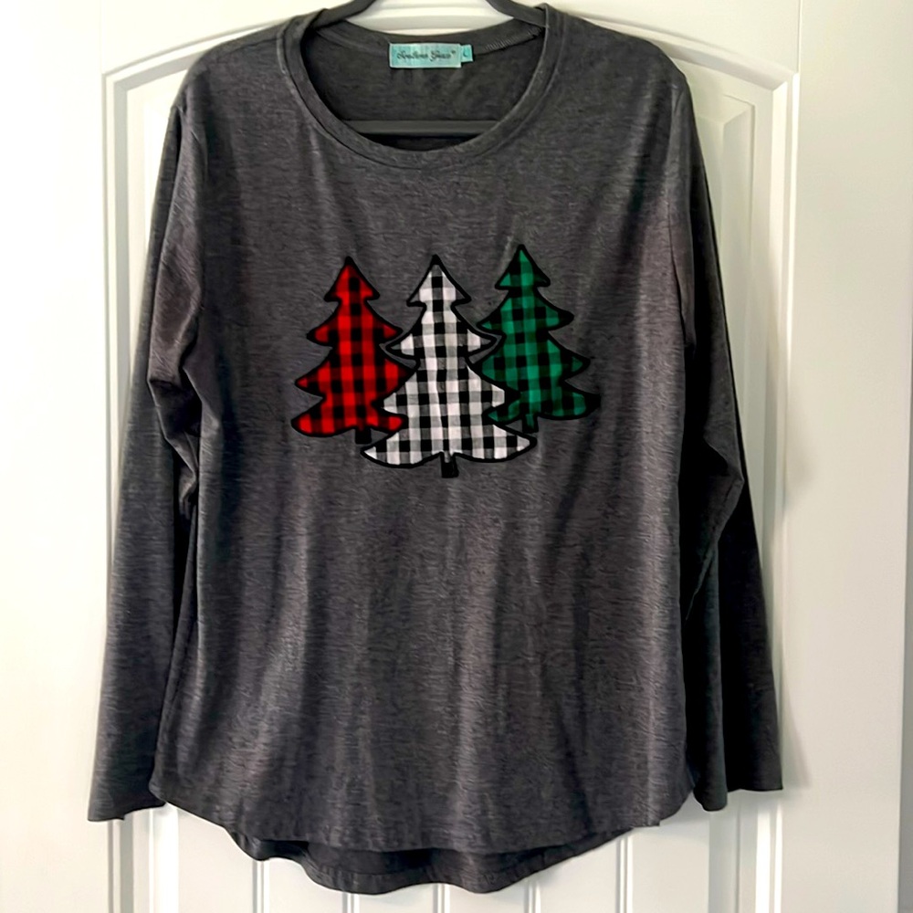 Southern Grace Christmas Tree Buffalo Plaid Top L